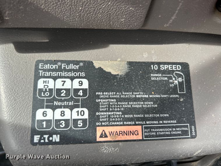 image for item EK4572 2002 Mack CH612 water truck