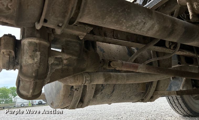 image for item EK4572 2002 Mack CH612 water truck