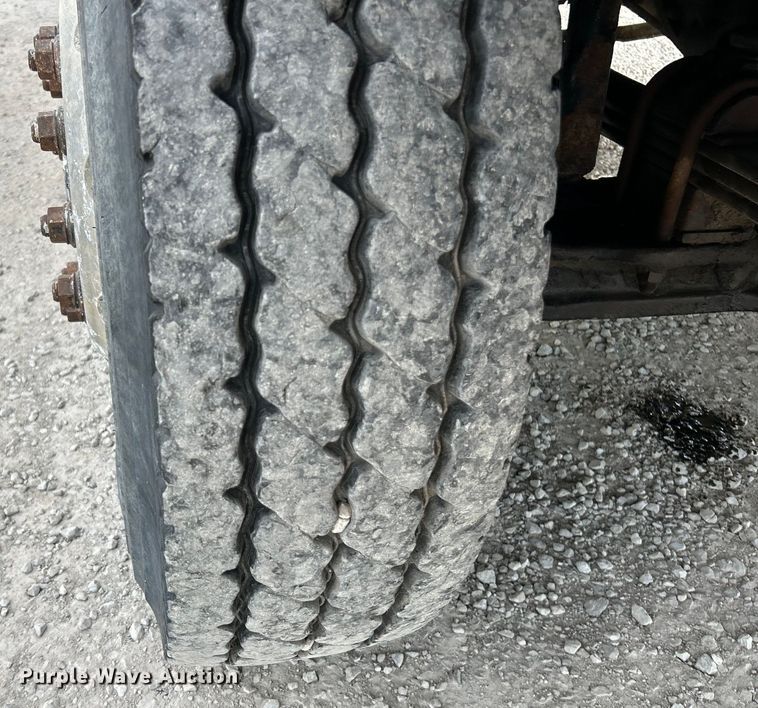 image for item EK4572 2002 Mack CH612 water truck