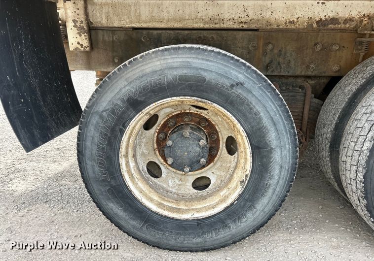 image for item EK4572 2002 Mack CH612 water truck