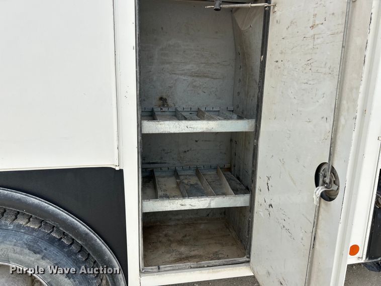 image for item EK4577 2001 Peterbilt  PB330 utility / service truck