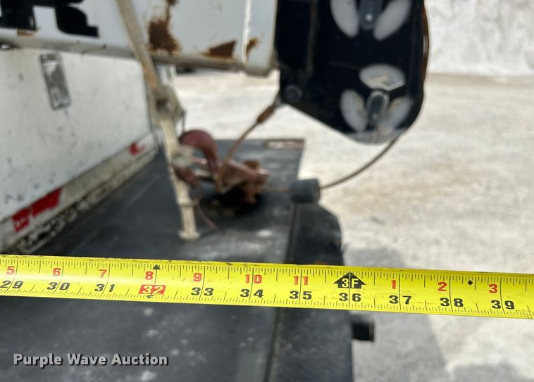 image for item EK4577 2001 Peterbilt  PB330 utility / service truck