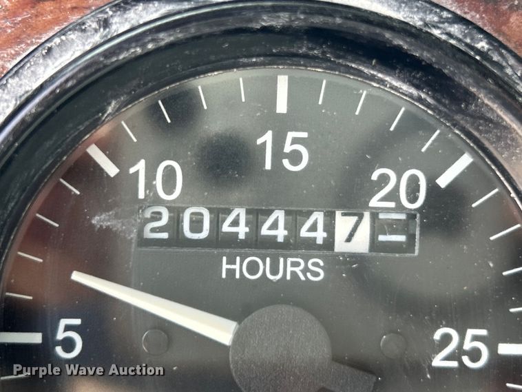 image for item EK4577 2001 Peterbilt  PB330 utility / service truck