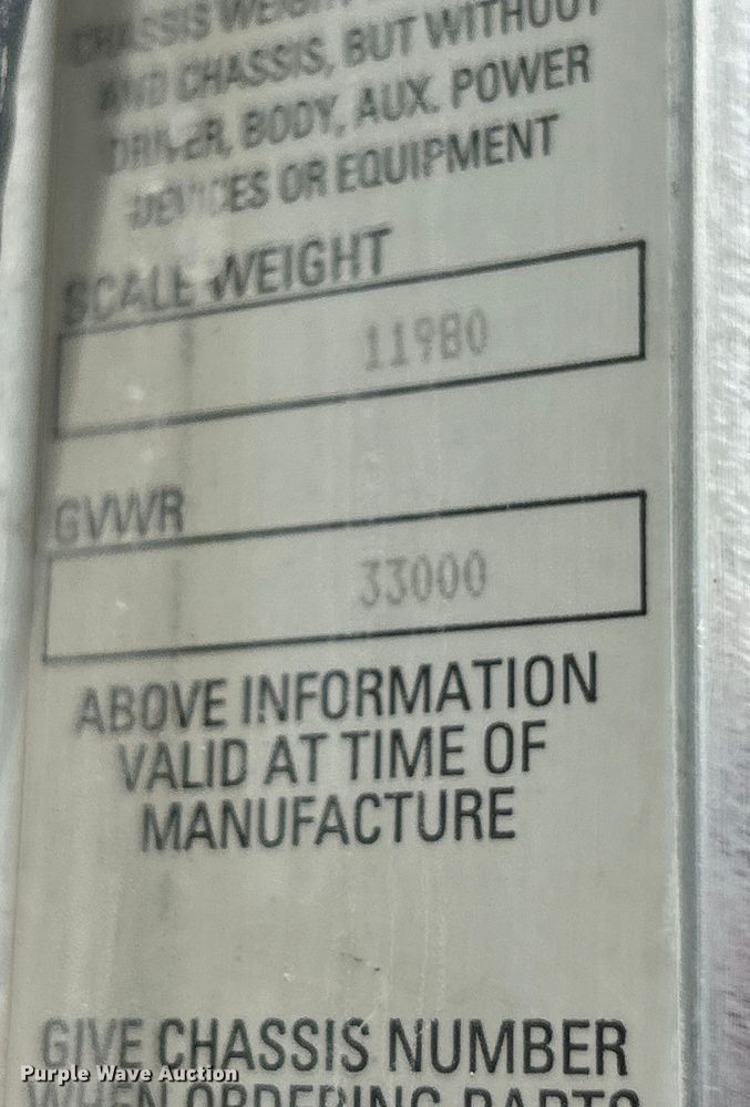 image for item EK4577 2001 Peterbilt  PB330 utility / service truck