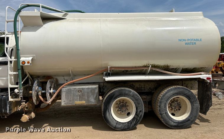 image for item EK4580 1994 GMC Topkick C6500 water truck