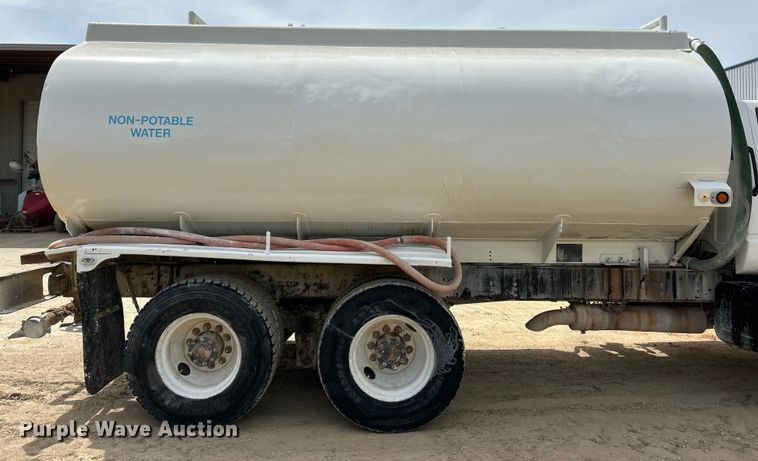 image for item EK4580 1994 GMC Topkick C6500 water truck