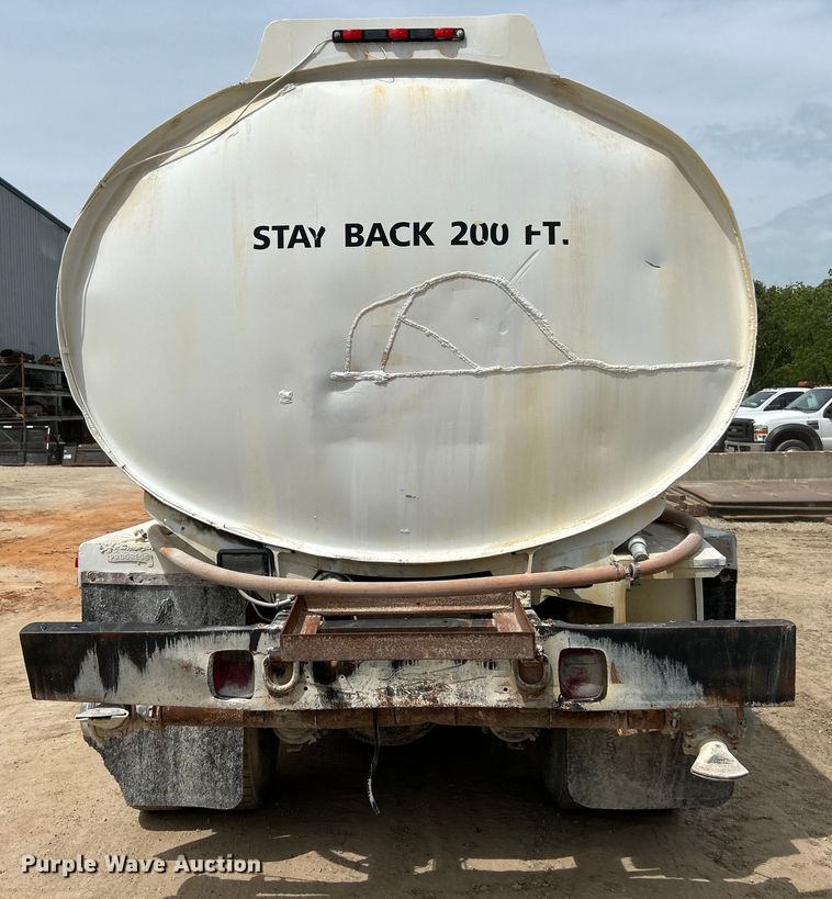 image for item EK4580 1994 GMC Topkick C6500 water truck