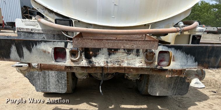 image for item EK4580 1994 GMC Topkick C6500 water truck