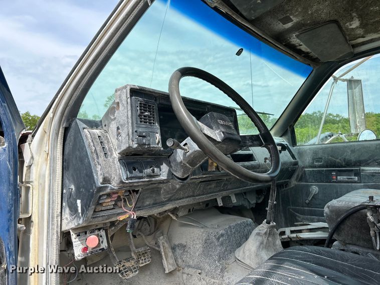 image for item EK4580 1994 GMC Topkick C6500 water truck