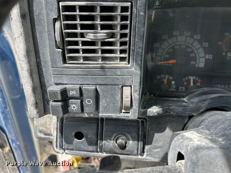 image for item EK4580 1994 GMC Topkick C6500 water truck