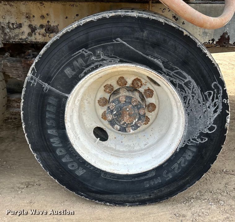 image for item EK4580 1994 GMC Topkick C6500 water truck