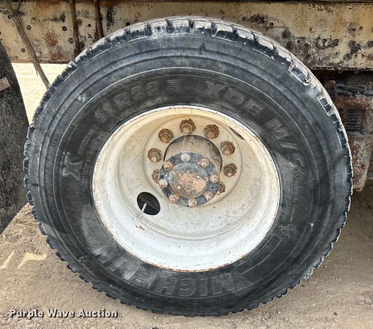 image for item EK4580 1994 GMC Topkick C6500 water truck