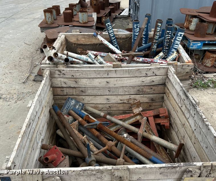 image for item EK4582 Scaffolding equipment 