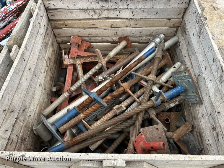 image for item EK4582 Scaffolding equipment 