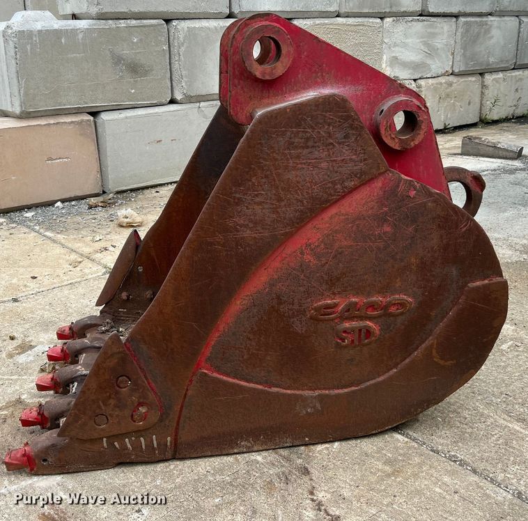 image for item EK4587 (2) excavator buckets