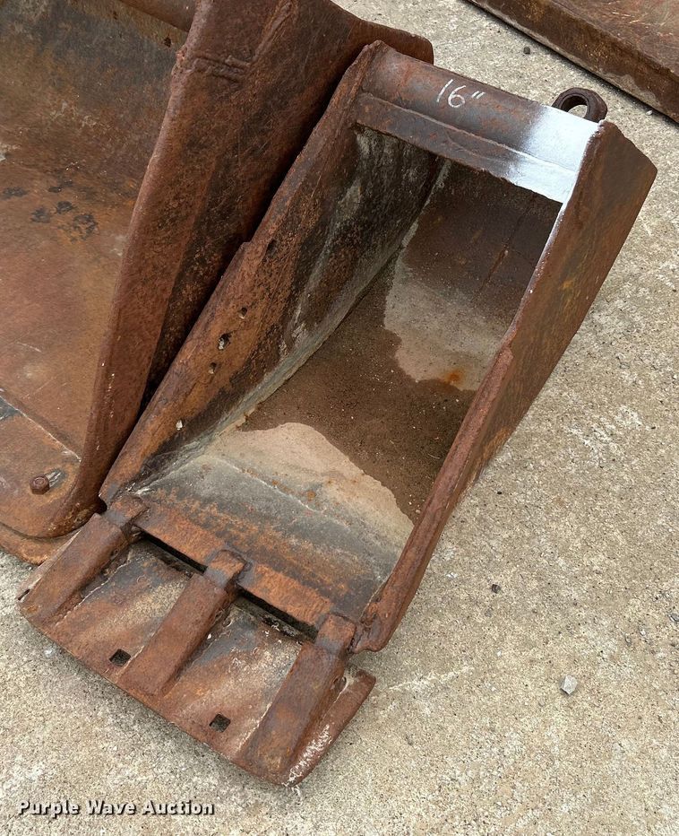 image for item EK4588 (4) Wain Roy excavator buckets 