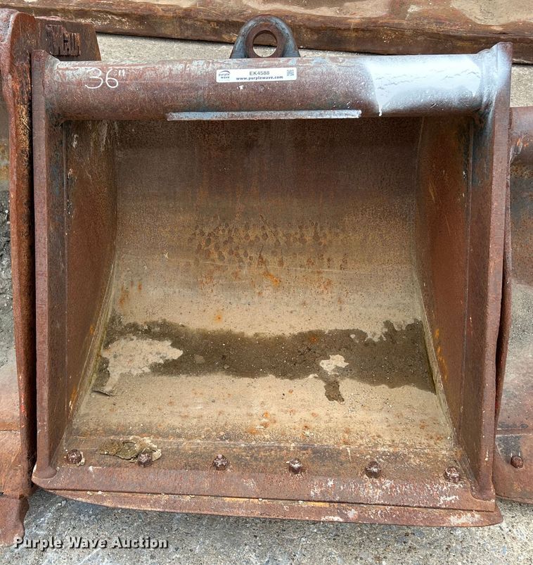 image for item EK4588 (4) Wain Roy excavator buckets 