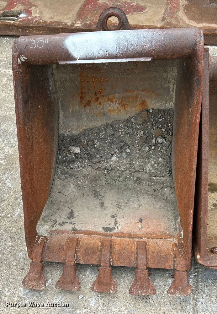 image for item EK4588 (4) Wain Roy excavator buckets 