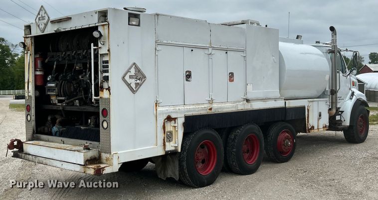 image for item EK4590 1997 Ford LT9513 utility / service truck