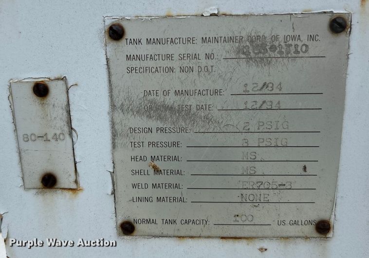 image for item EK4590 1997 Ford LT9513 utility / service truck