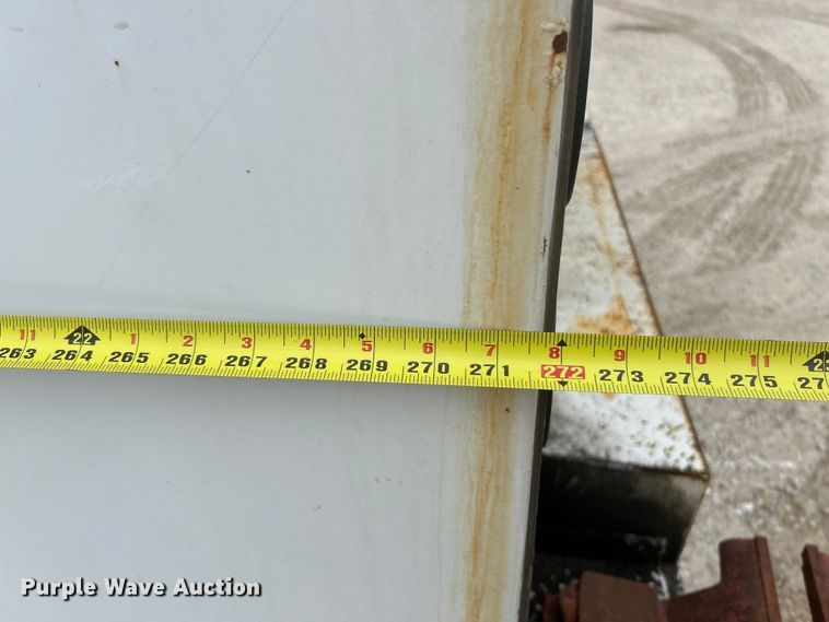 image for item EK4590 1997 Ford LT9513 utility / service truck