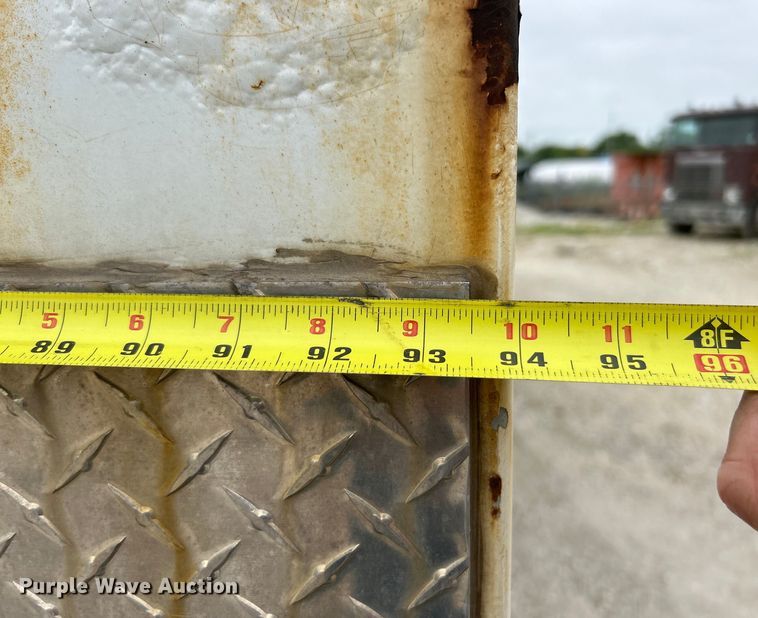 image for item EK4590 1997 Ford LT9513 utility / service truck