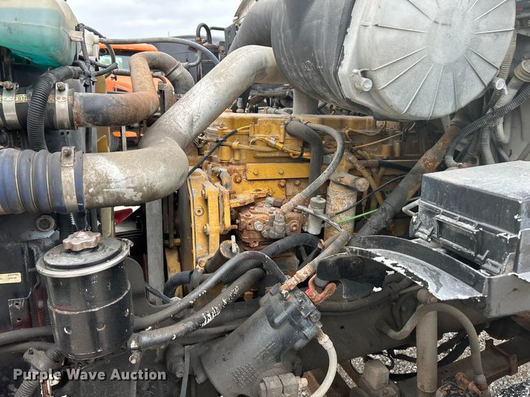 image for item EK4590 1997 Ford LT9513 utility / service truck