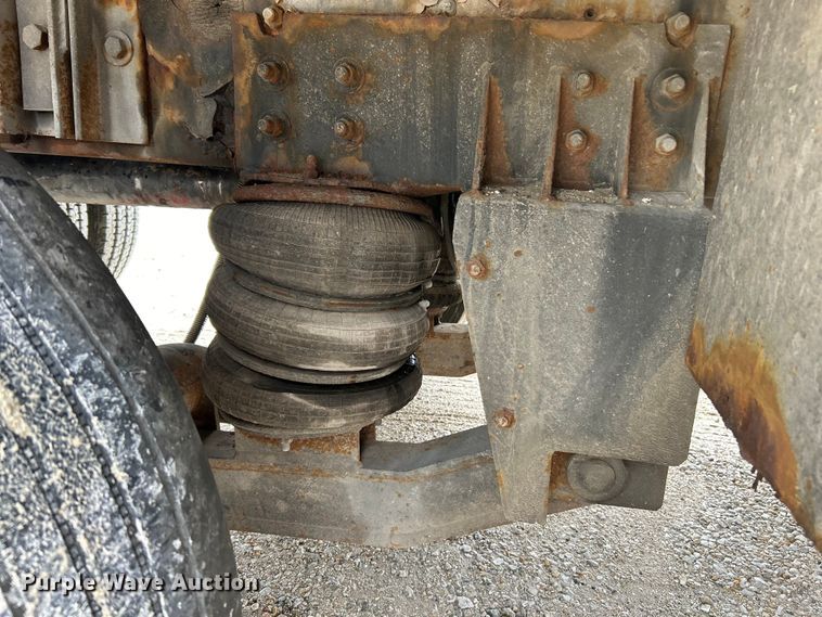 image for item EK4590 1997 Ford LT9513 utility / service truck