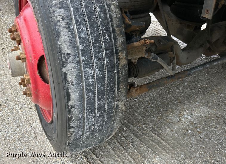 image for item EK4590 1997 Ford LT9513 utility / service truck