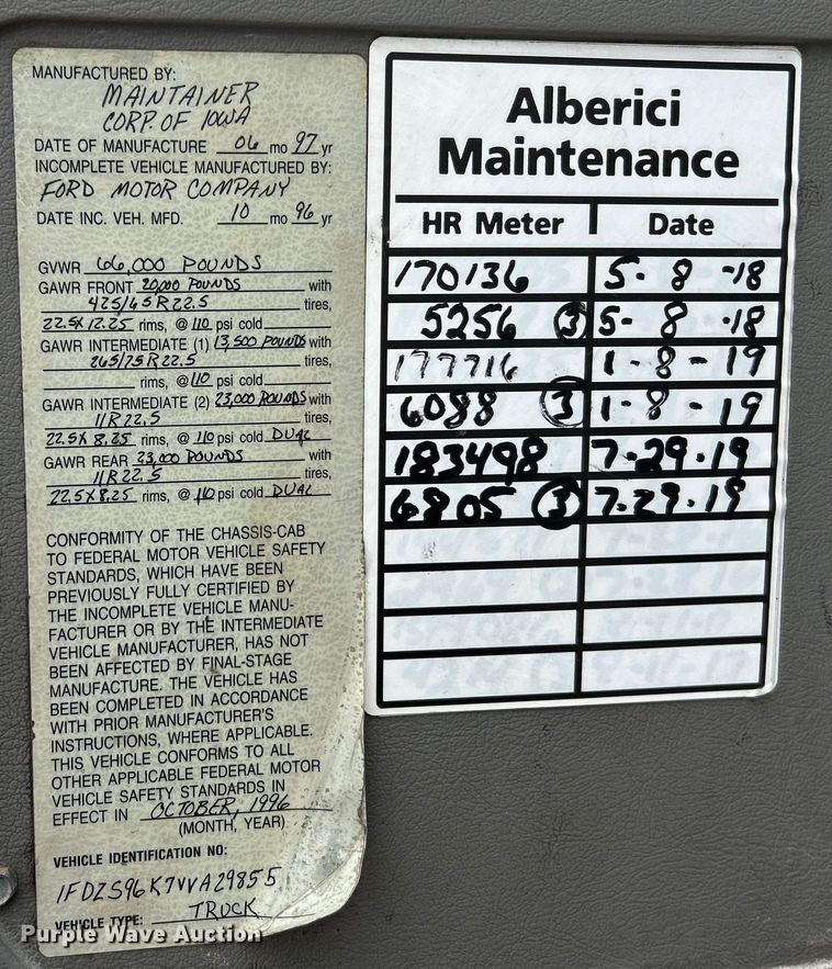 image for item EK4590 1997 Ford LT9513 utility / service truck