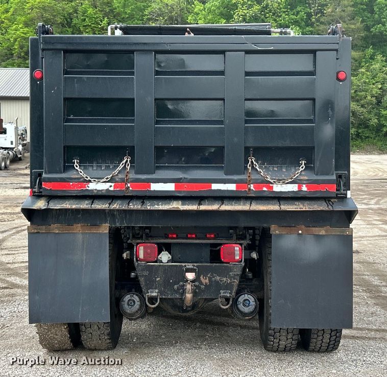 image for item EK4594 2007 Volvo VHD dump truck