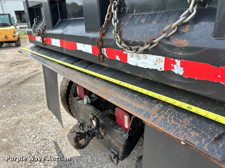 image for item EK4594 2007 Volvo VHD dump truck