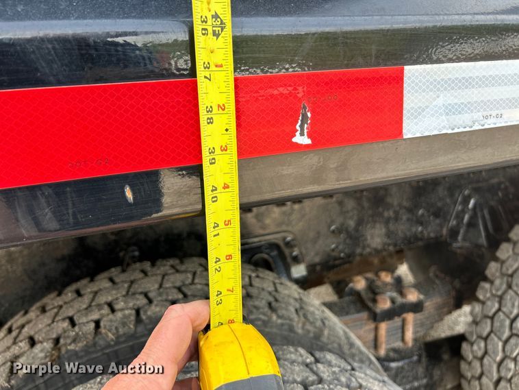 image for item EK4594 2007 Volvo VHD dump truck