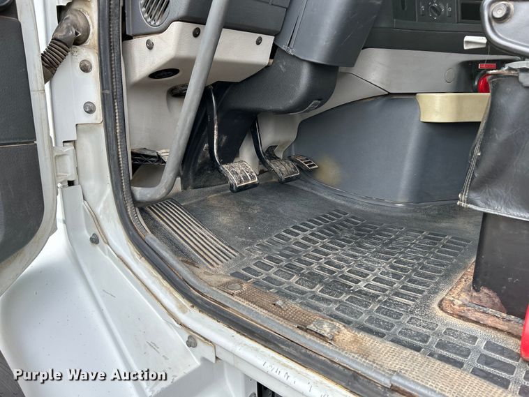 image for item EK4594 2007 Volvo VHD dump truck