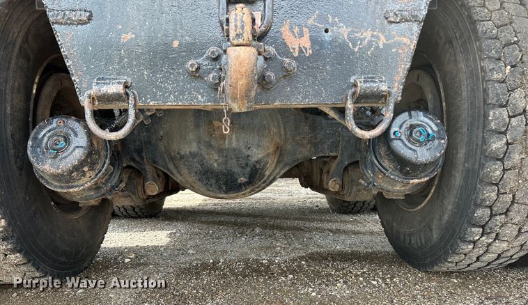 image for item EK4594 2007 Volvo VHD dump truck