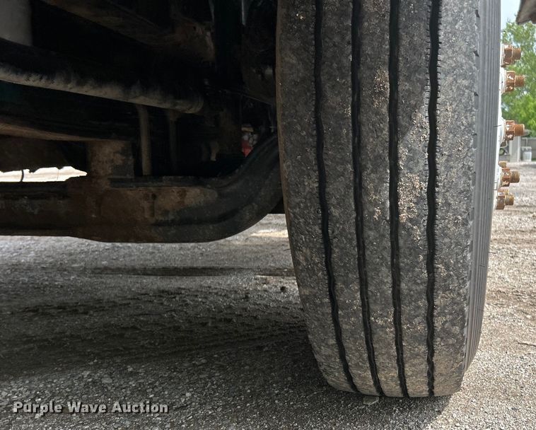 image for item EK4594 2007 Volvo VHD dump truck