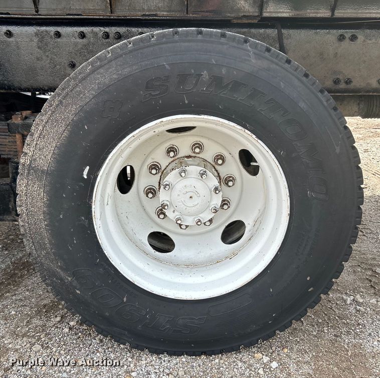 image for item EK4594 2007 Volvo VHD dump truck