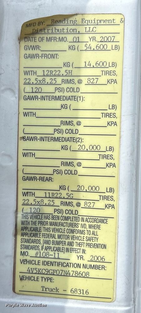 image for item EK4594 2007 Volvo VHD dump truck