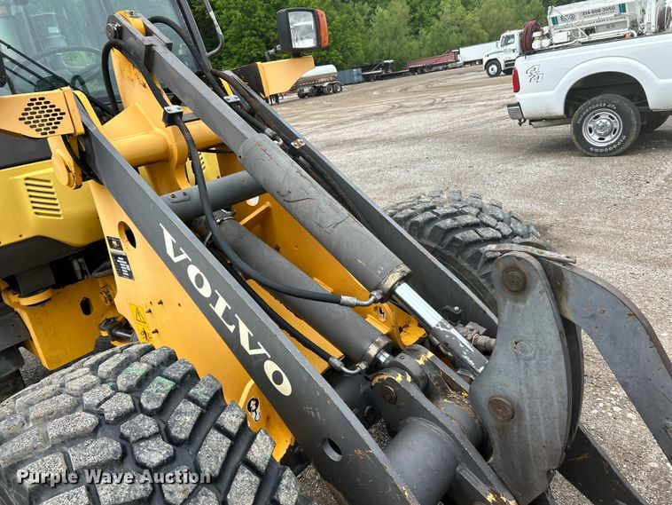 image for item EK4595 2006 Volvo  L20B-P wheel loader