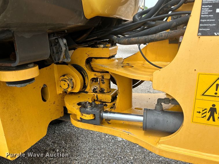 image for item EK4595 2006 Volvo  L20B-P wheel loader