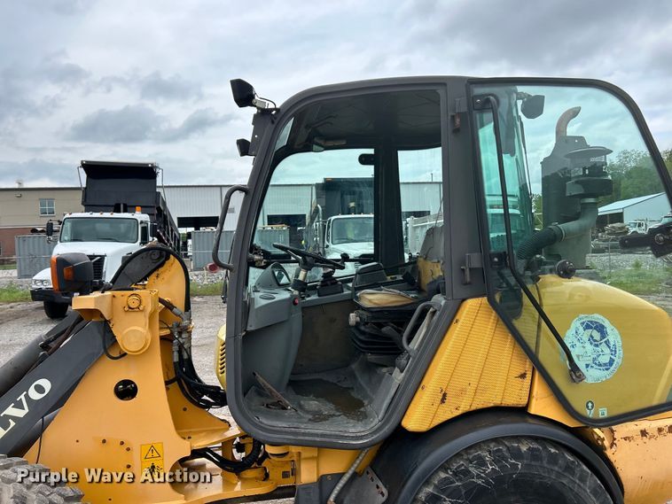 image for item EK4595 2006 Volvo  L20B-P wheel loader