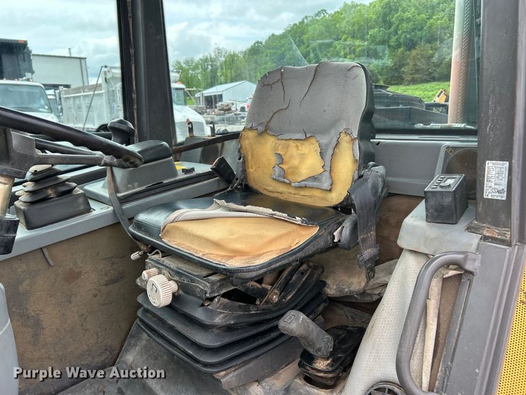 image for item EK4595 2006 Volvo  L20B-P wheel loader