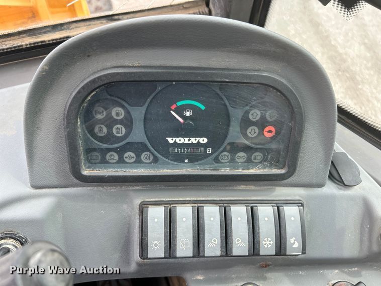 image for item EK4595 2006 Volvo  L20B-P wheel loader