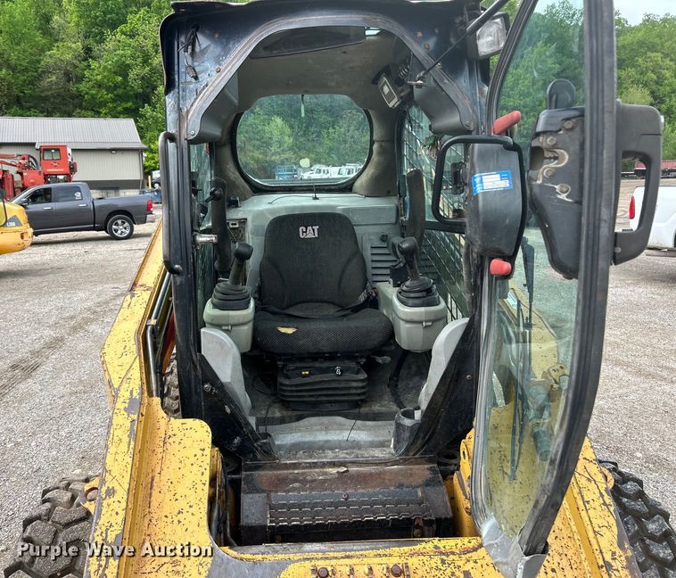 image for item EK4596 2007 Caterpillar  256C skid steer loader