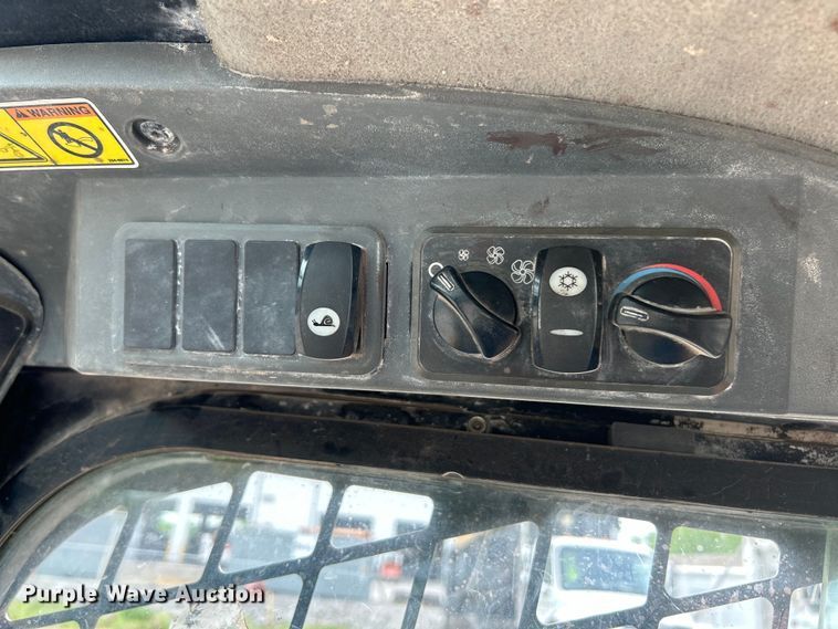image for item EK4596 2007 Caterpillar  256C skid steer loader