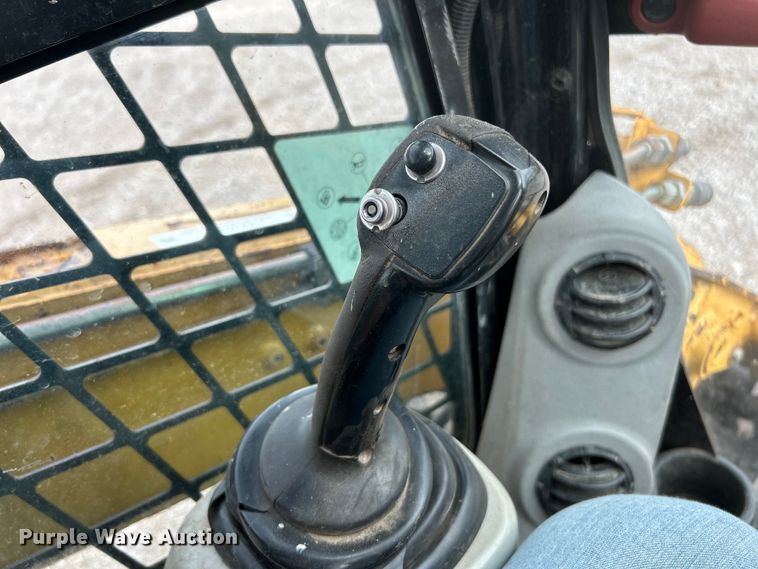 image for item EK4596 2007 Caterpillar  256C skid steer loader