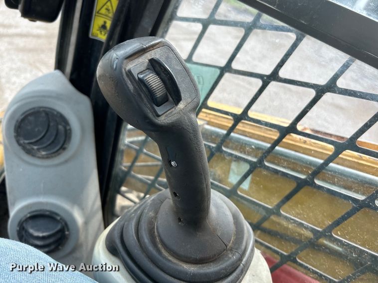 image for item EK4596 2007 Caterpillar  256C skid steer loader