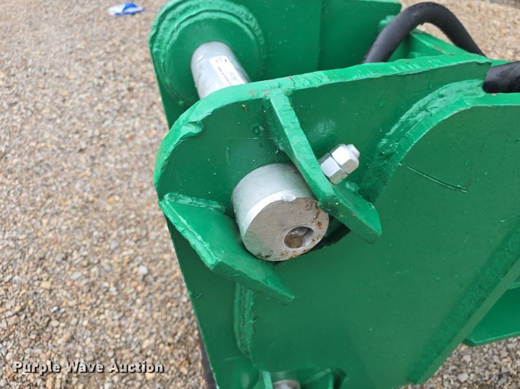 image for item EK5907 2001 Rockram 775 breaker