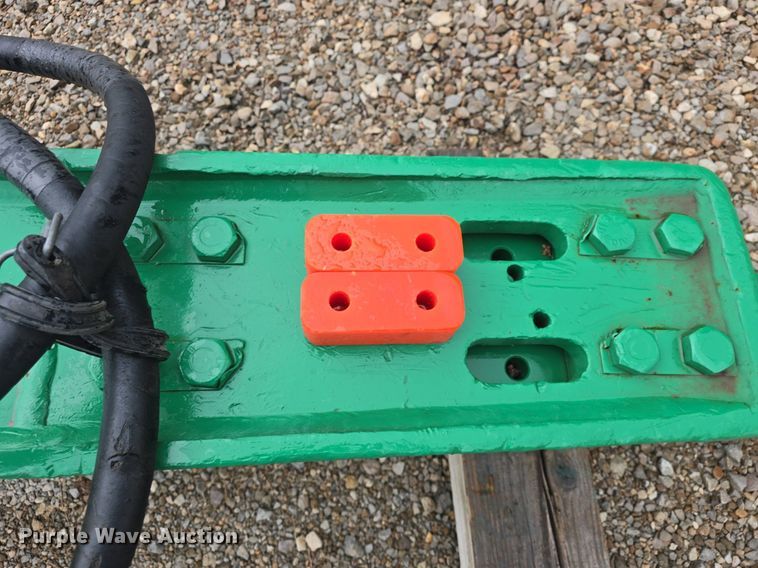 image for item EK5907 2001 Rockram 775 breaker