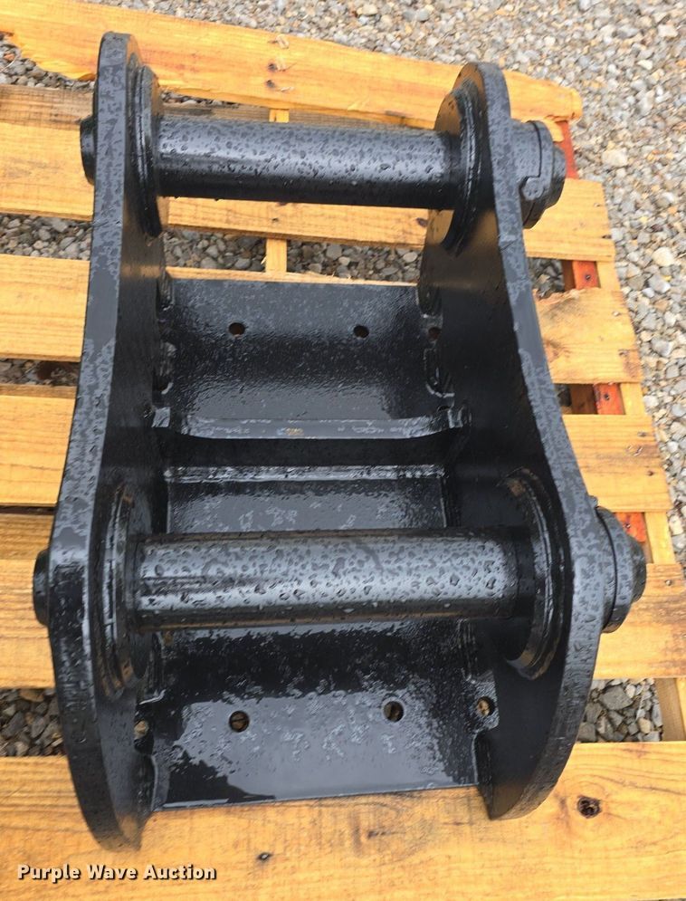 image for item EK5907 2001 Rockram 775 breaker